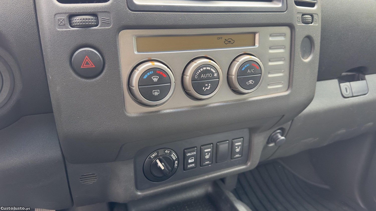 Nissan Navara King Cab — photo 3