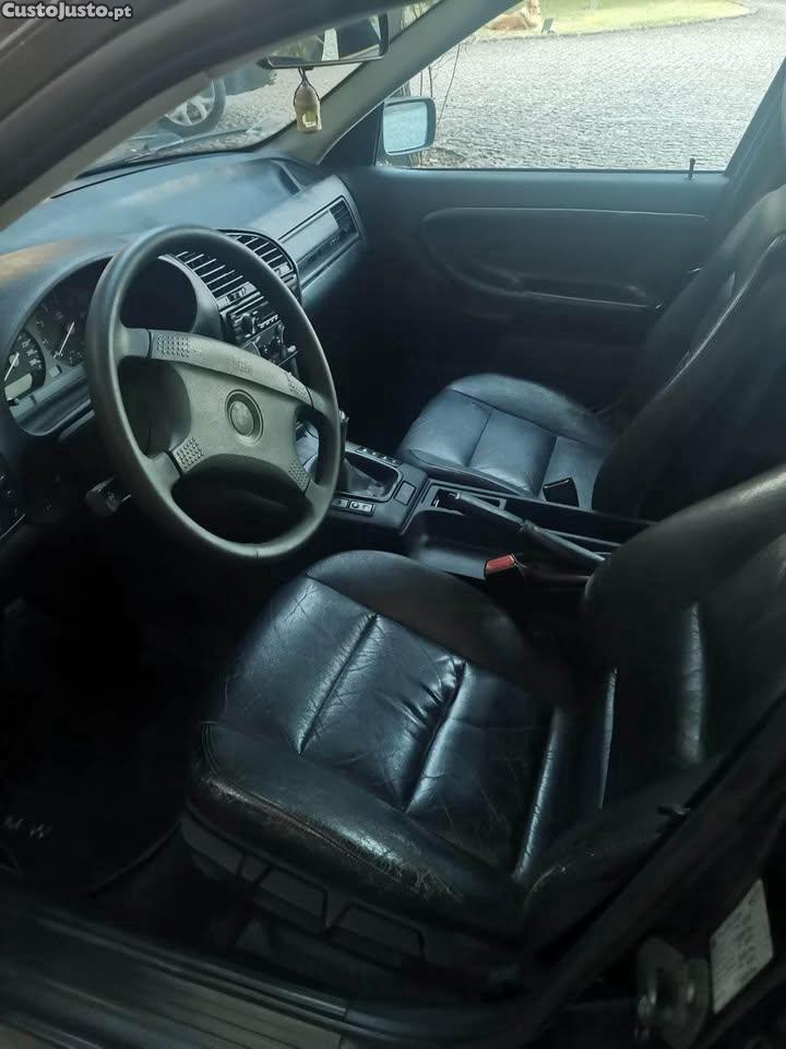 BMW 318 318 is 140 cv — photo 4