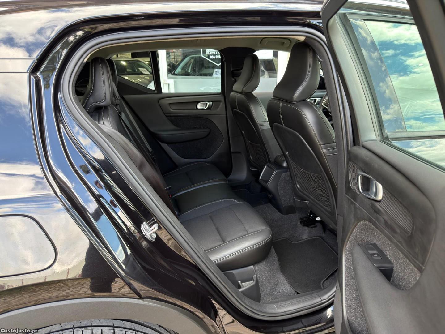 Volvo XC 40 2.0 D3 Momentum Plus — fotografia 20