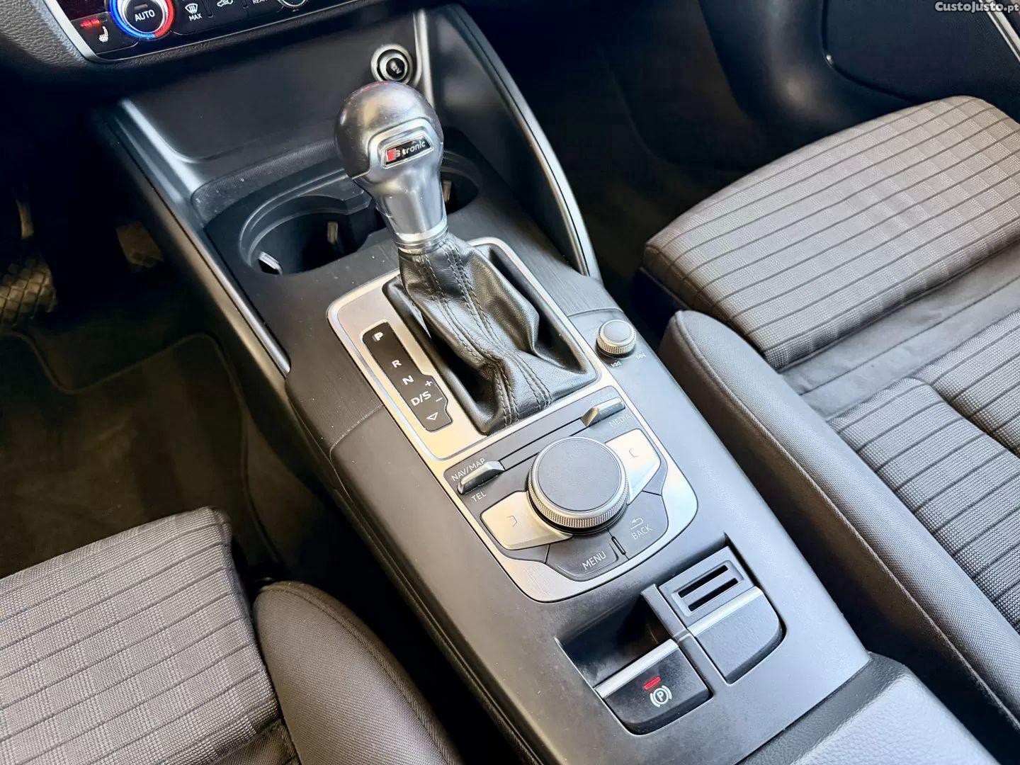 Audi A3 2.0 tdi s tronic s line sport pack — fotografia 11