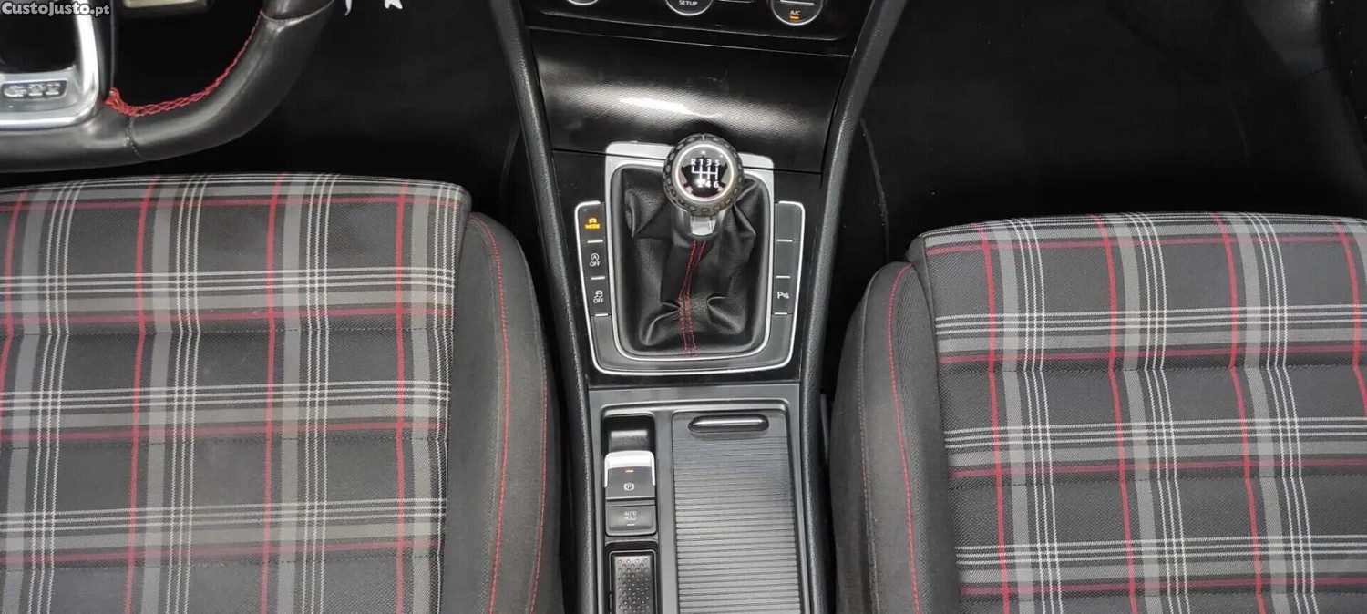 Volkswagen Golf GTI BlueMotion — fotografia 3