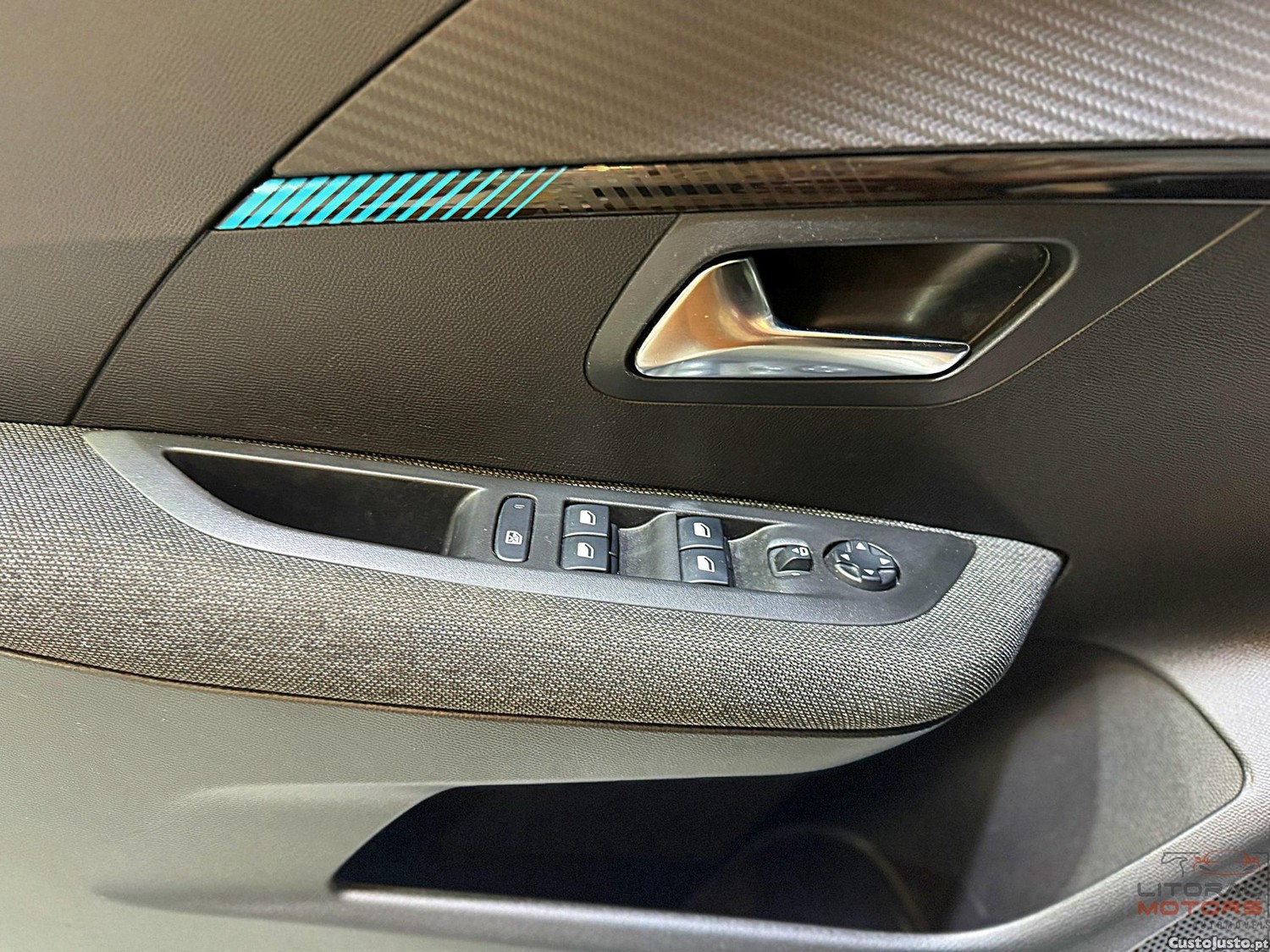 Peugeot 208 1.2 PureTech SE Style — fotografia 9
