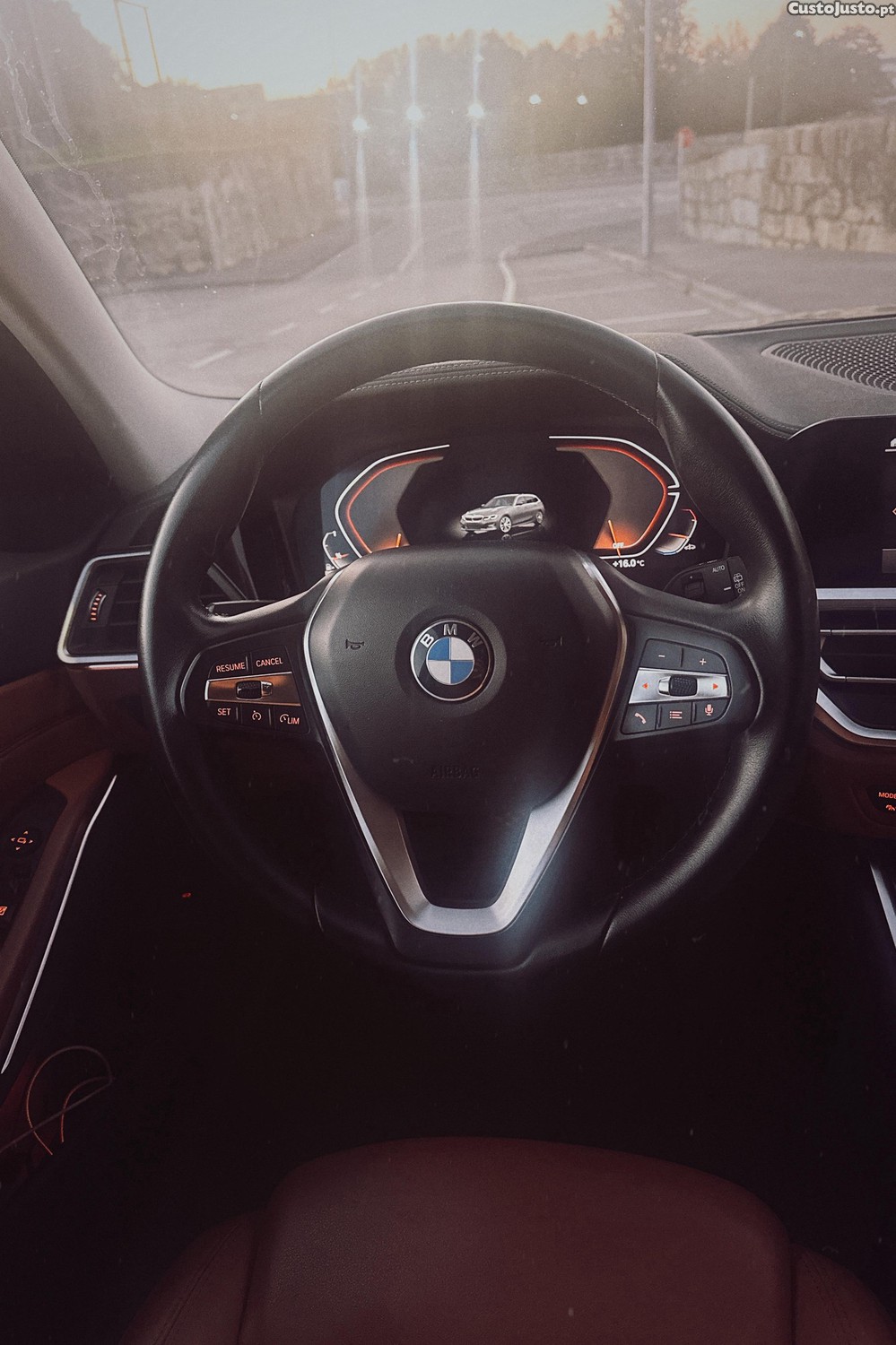 BMW 318 Luxury — fotografia 3