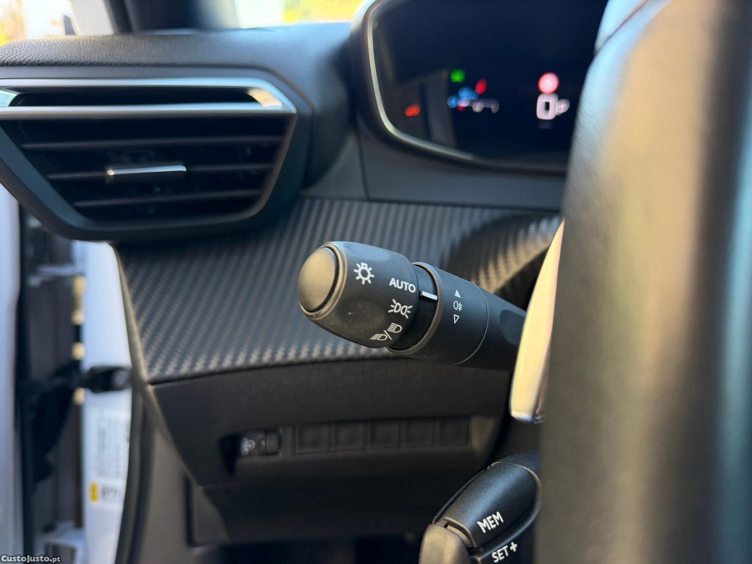 Peugeot 2008 1.2 PureTech Allure EAT8 — fotografia 13