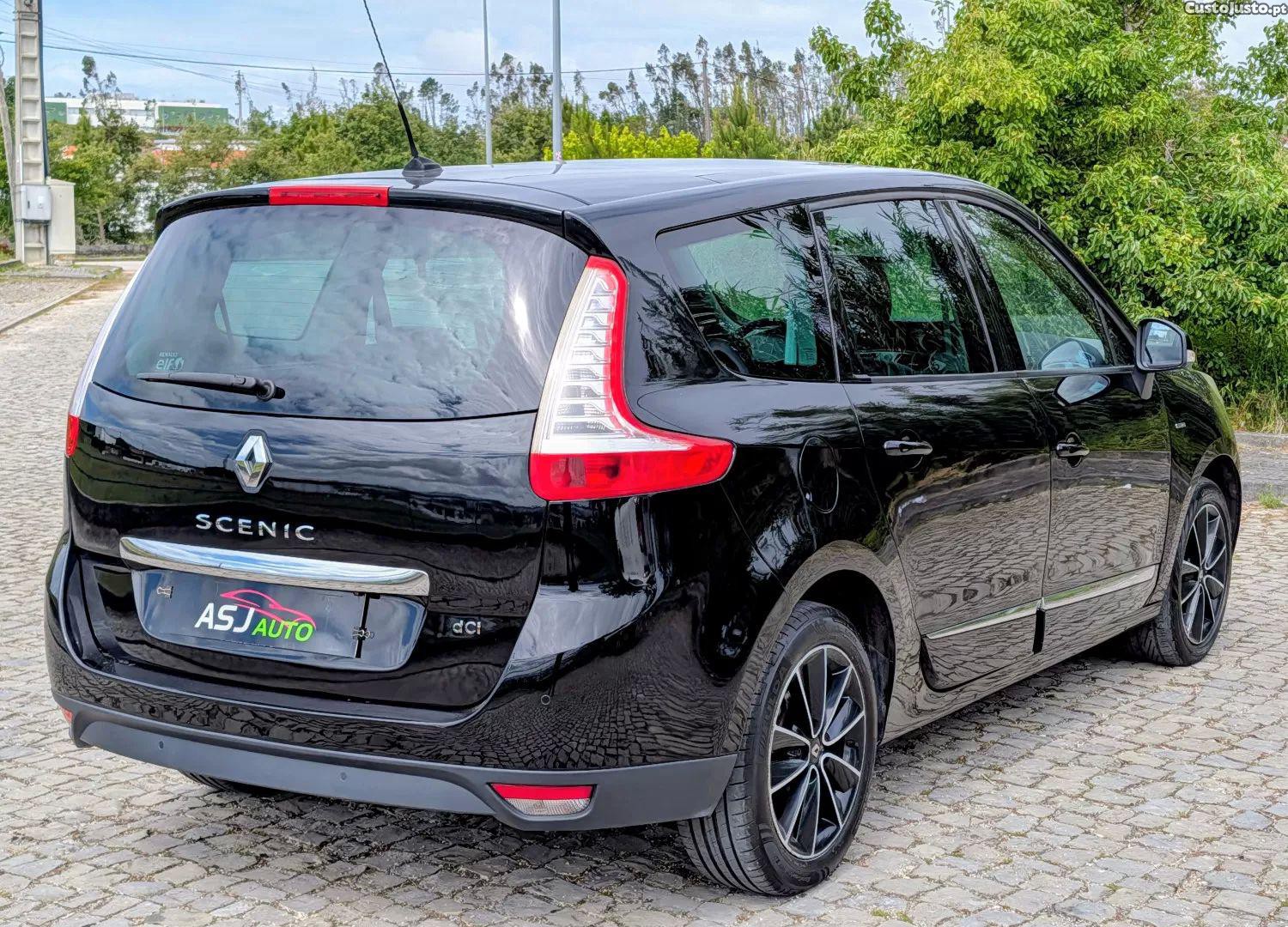 Renault Grand Scénic 1.5 dci bose edition 7l edc — fotografia 17