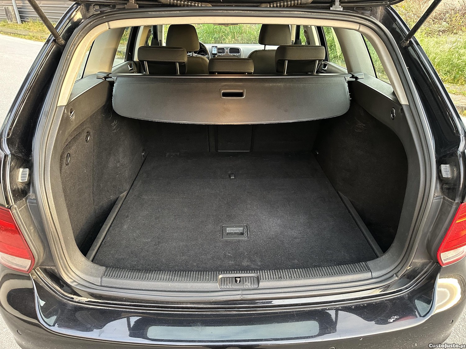 Volkswagen Golf Variant 1.6 Tdi 105 Cv — fotografia 4
