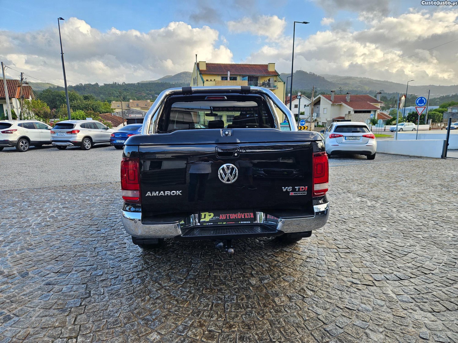 Volkswagen Amarok 3.0 V6 TDI HIGHLINE 4MOTION DSG — fotografia 18