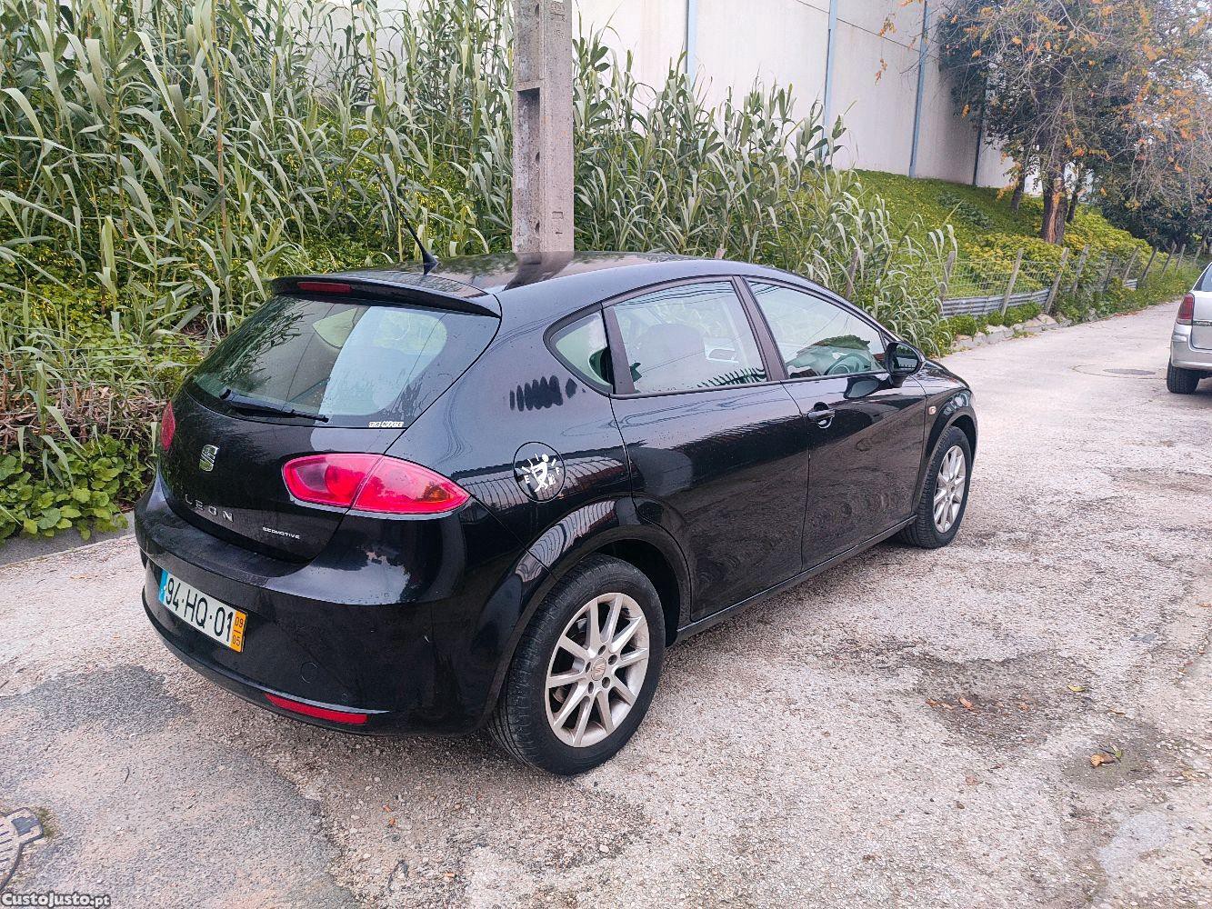 Seat Leon 1.9Tdi 105cv - 09 foto 3