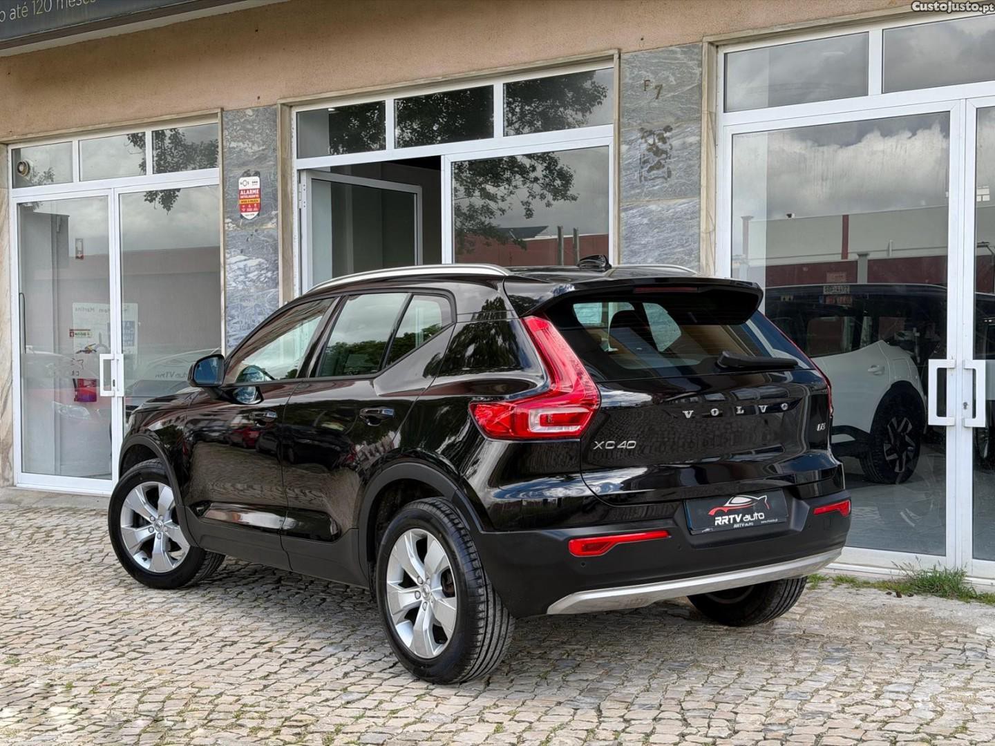 Volvo XC 40 2.0 D3 Momentum Plus — fotografia 17
