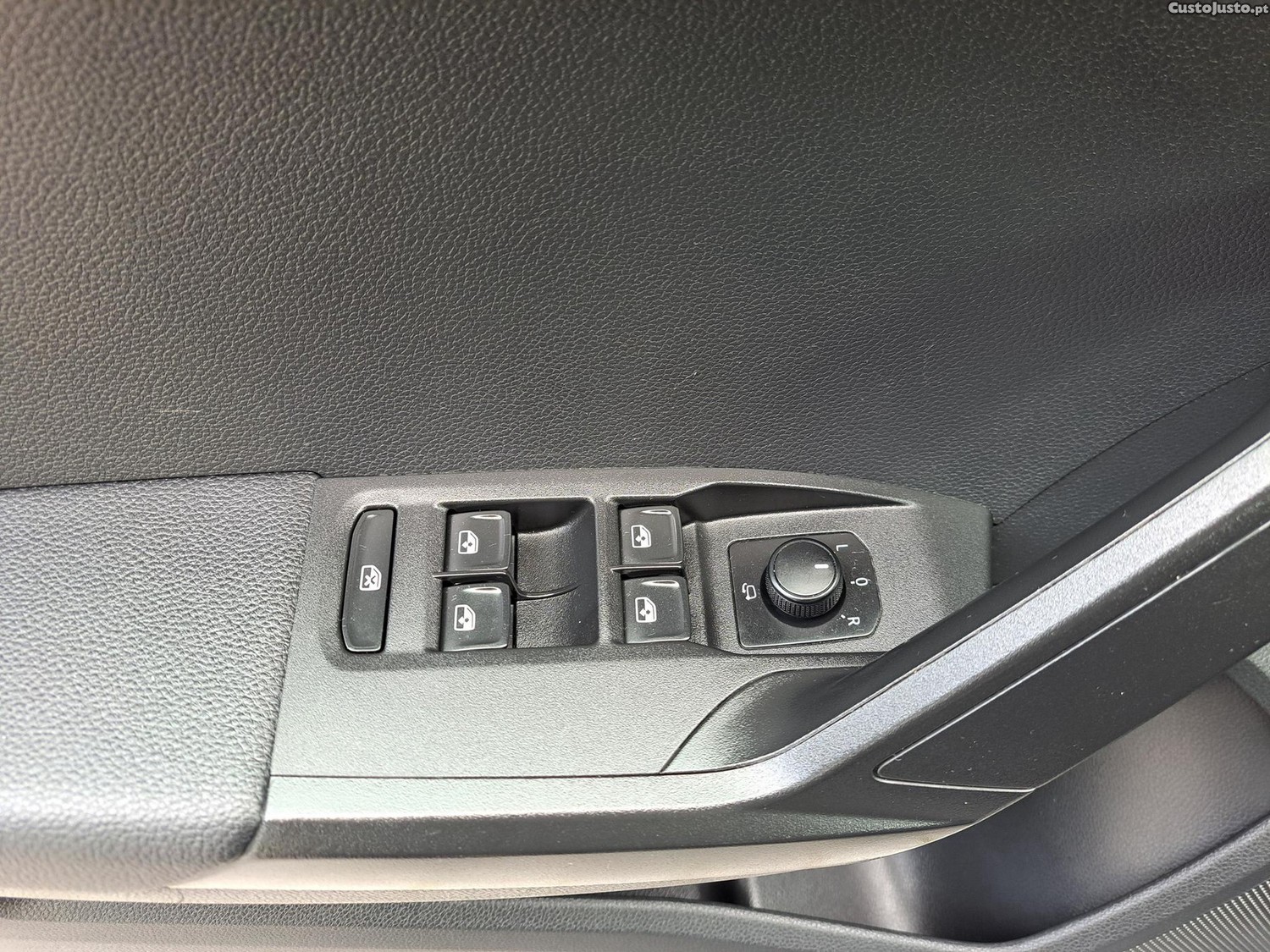 SEAT Ibiza 1.0 TSI Reference — fotografia 24