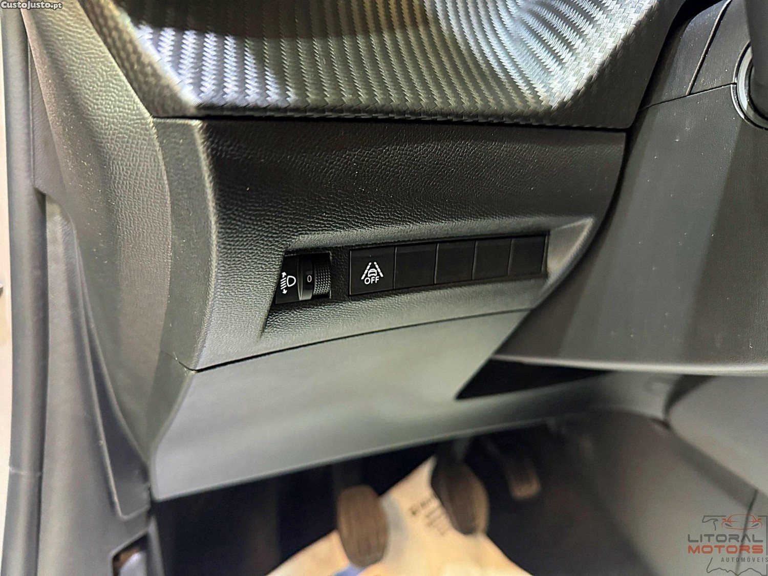 Peugeot 208 1.2 PureTech SE Style — fotografia 8
