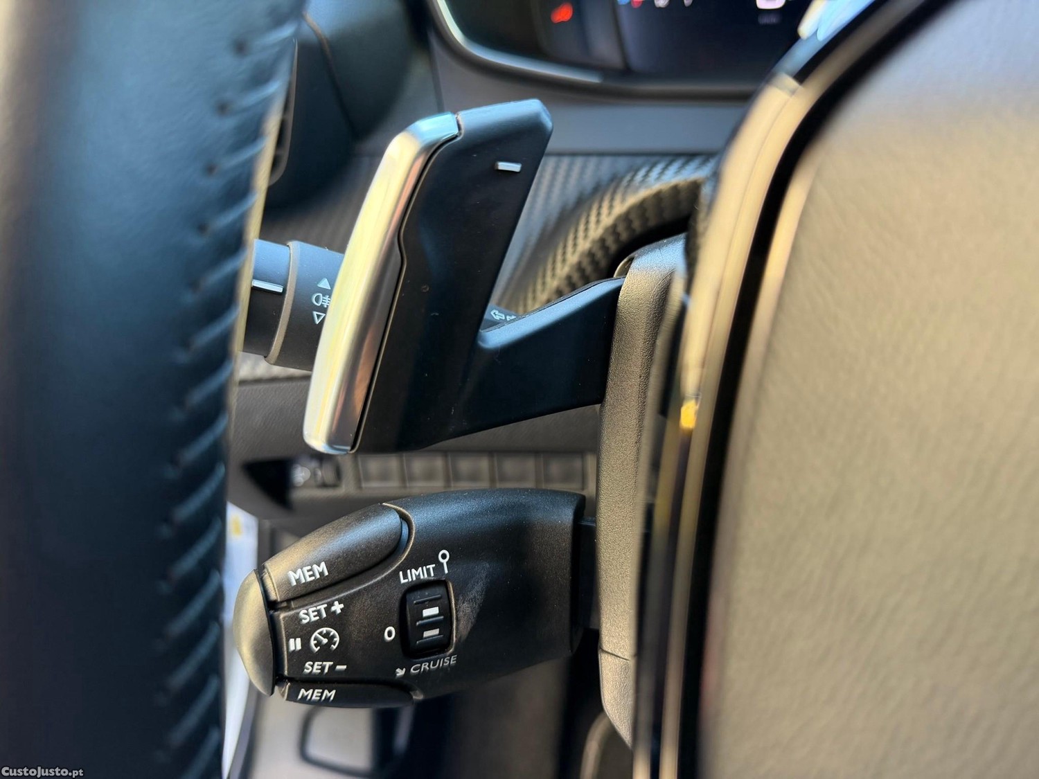 Peugeot 2008 1.2 PureTech Allure EAT8 — fotografia 12
