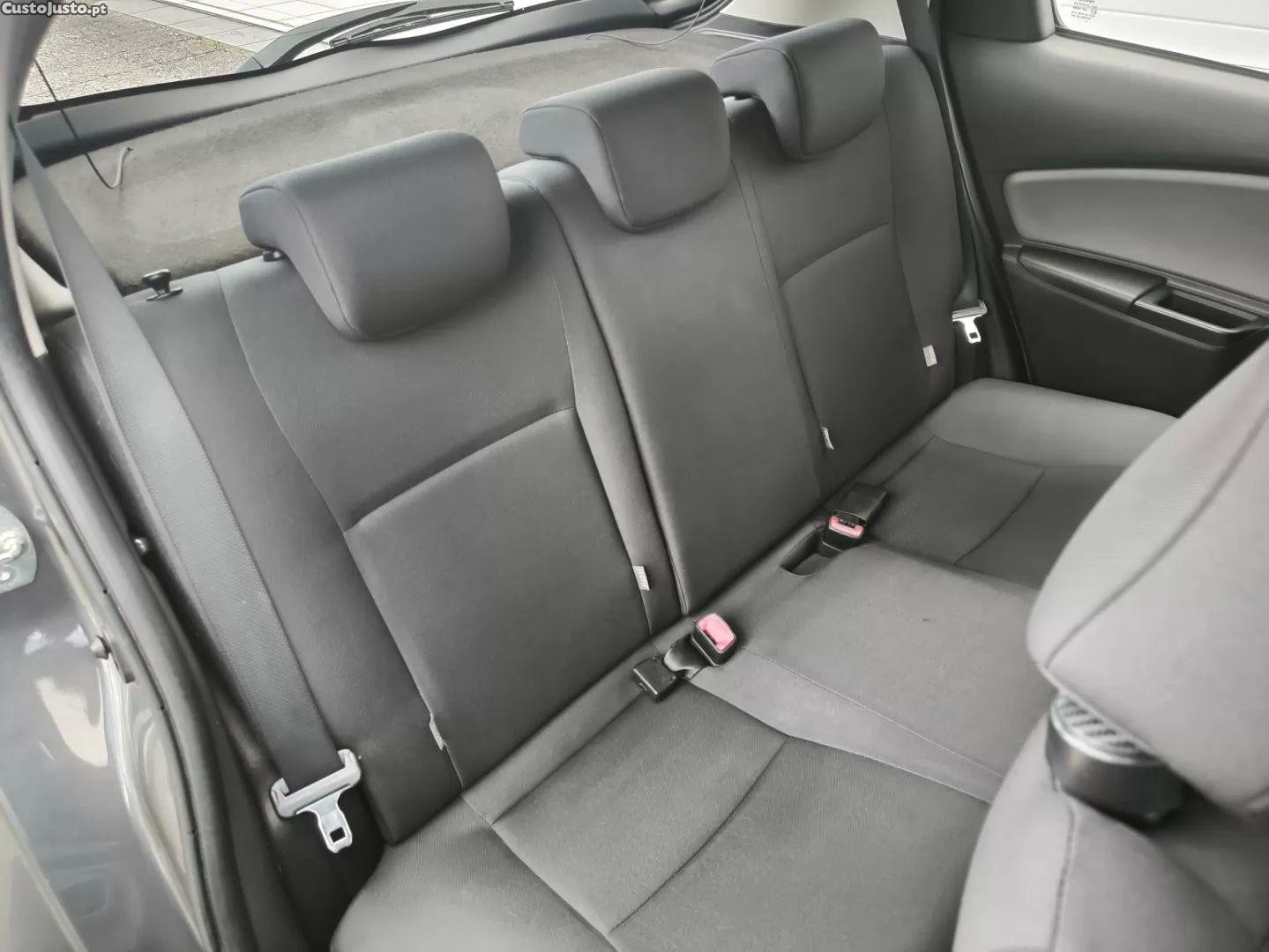 Toyota Yaris 1.4 d-4d active+ac — fotografia 18