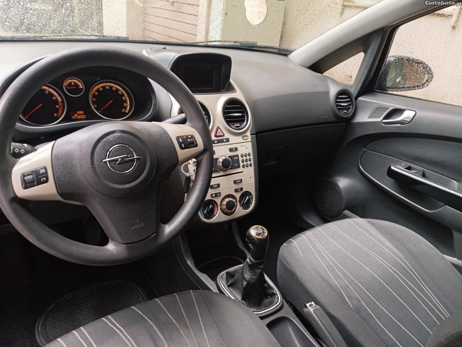 Opel Corsa Carro — fotografia 3