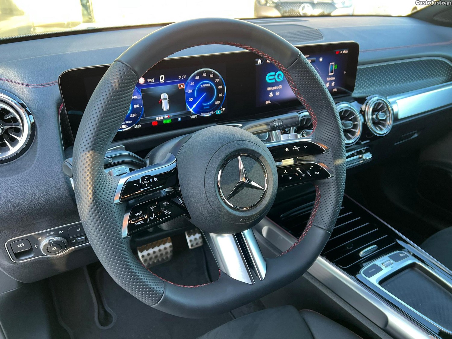Mercedes-Benz EQB 4Matic AMG Line — fotografia 4