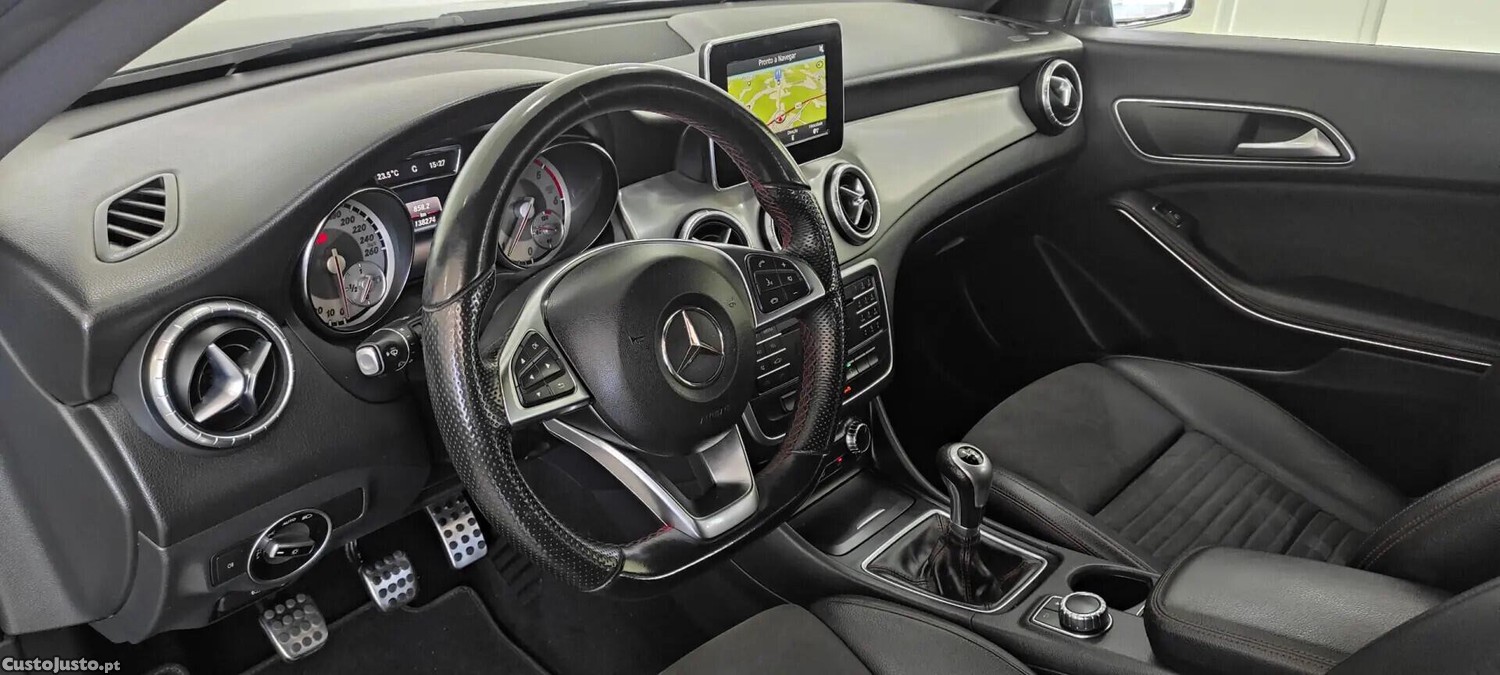 Mercedes-Benz CLA 180 d Shooting Brake AMG Line — fotografia 15