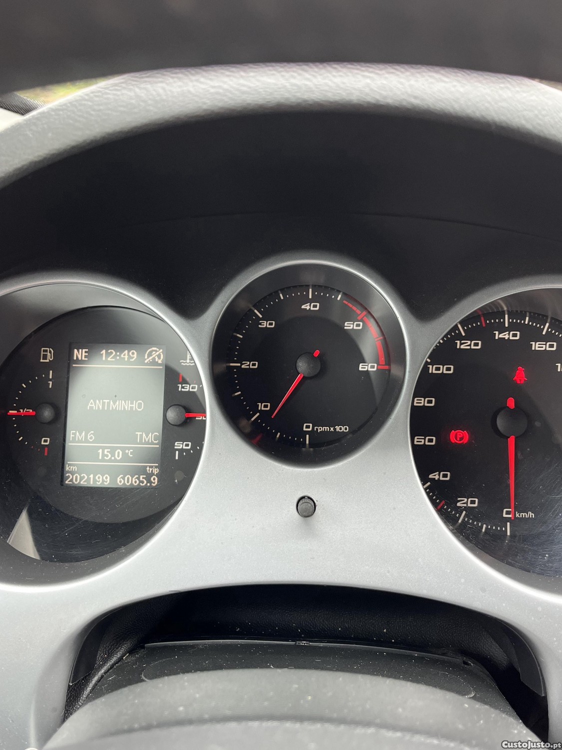 SEAT Altea XL 1.6 TDi Style Ano 2011 — fotografia 3