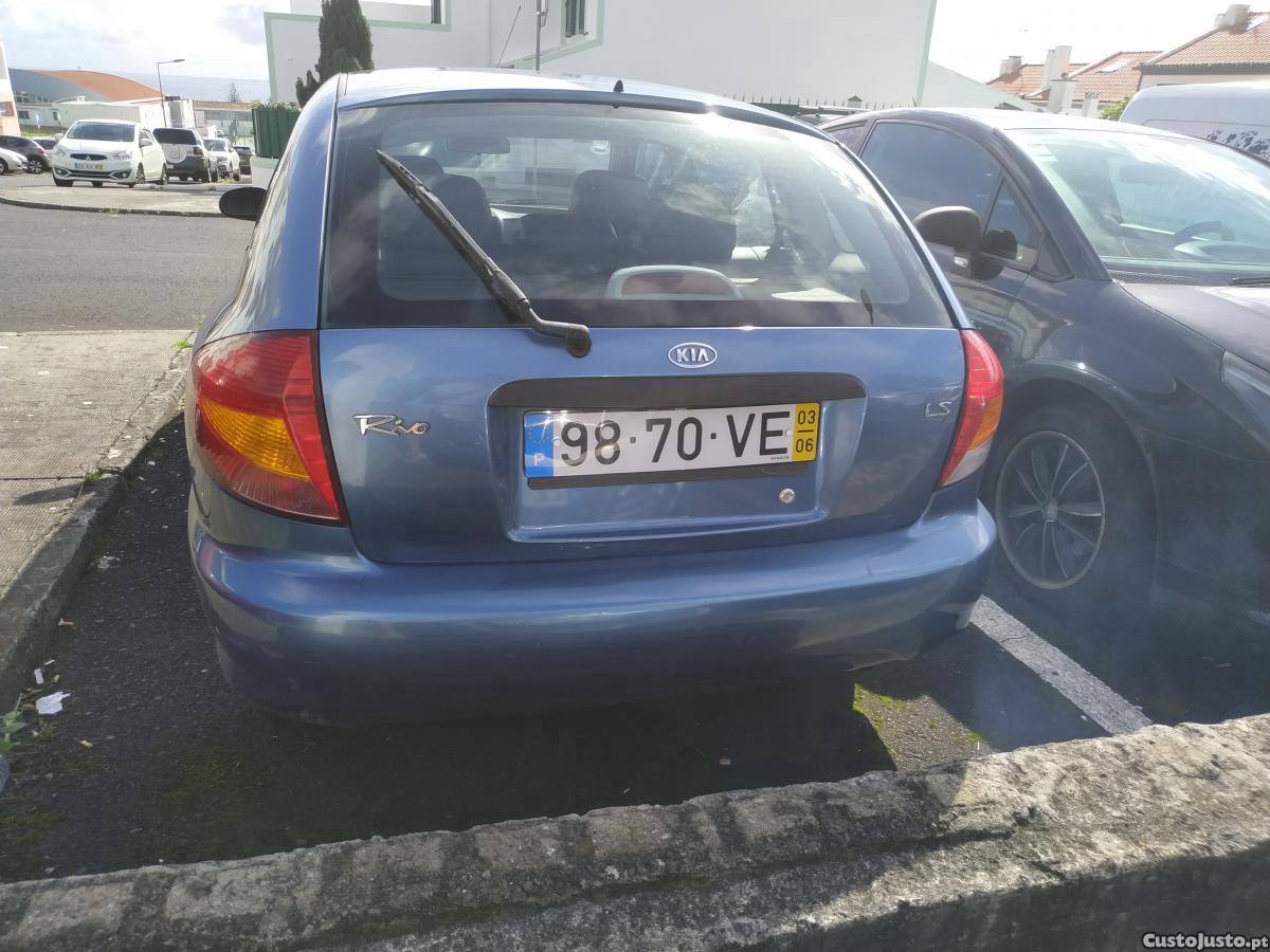 Kia Rio 1300 — photo 4