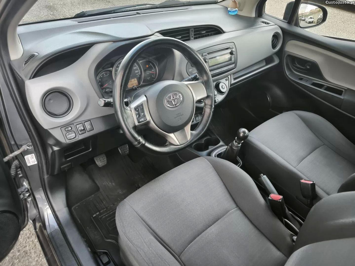 Toyota Yaris 1.4 d-4d active+ac — fotografia 7