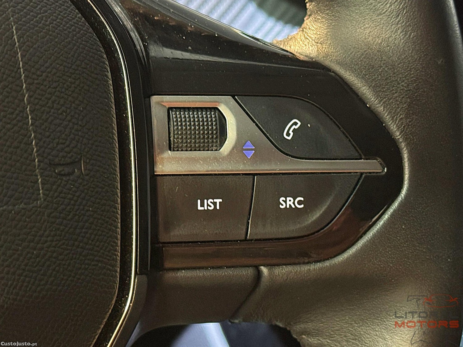 Peugeot 208 1.2 PureTech SE Style — fotografia 3