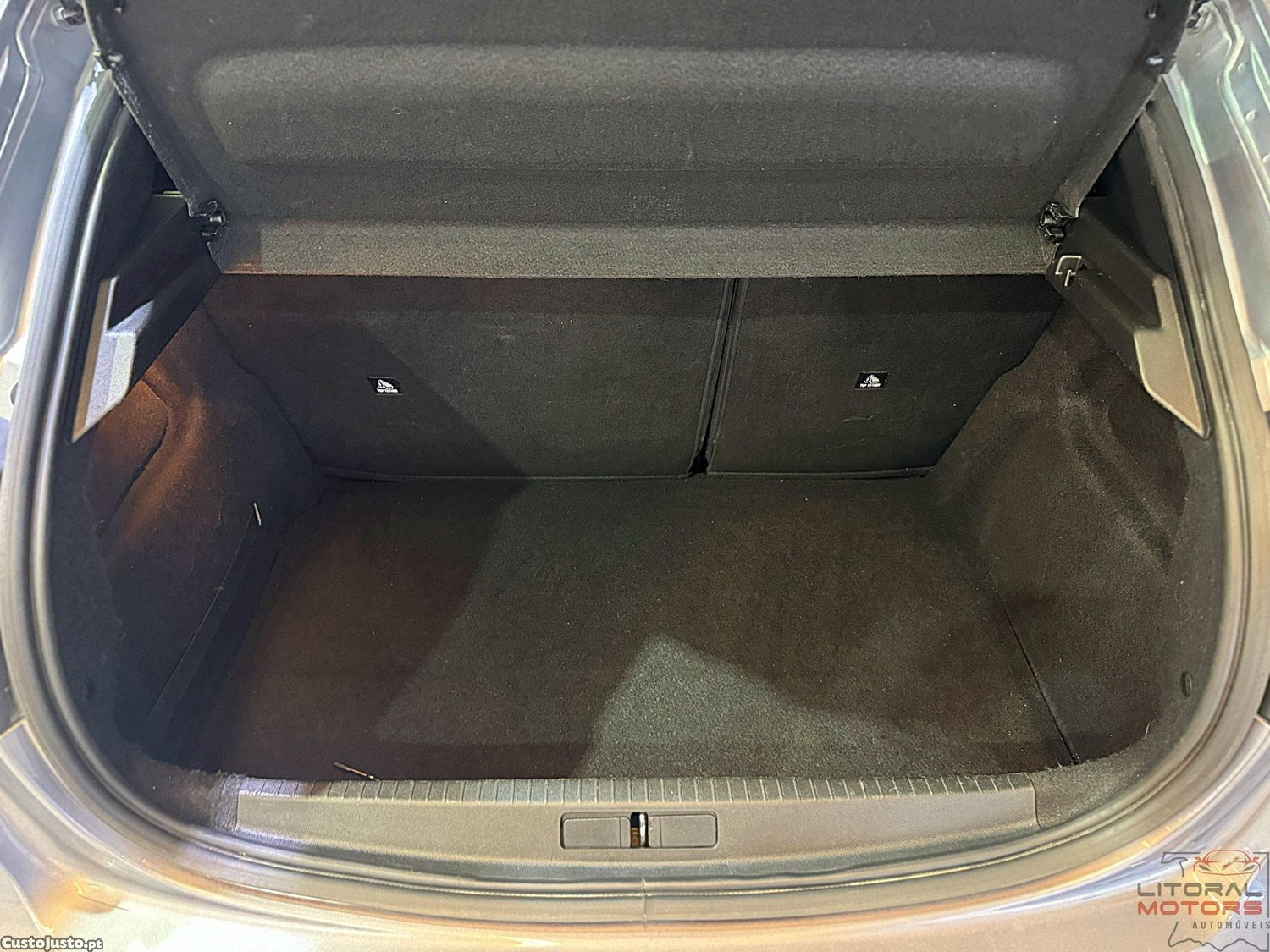 Peugeot 208 1.2 PureTech SE Style — fotografia 16