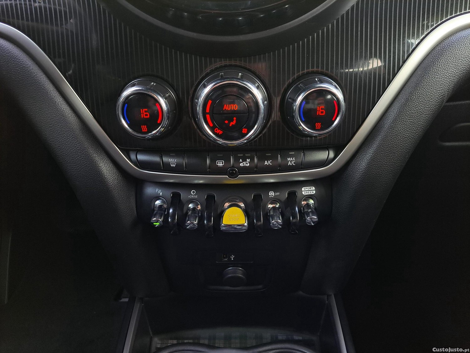 MINI Countryman Cooper SE ALL4 Auto — fotografia 14