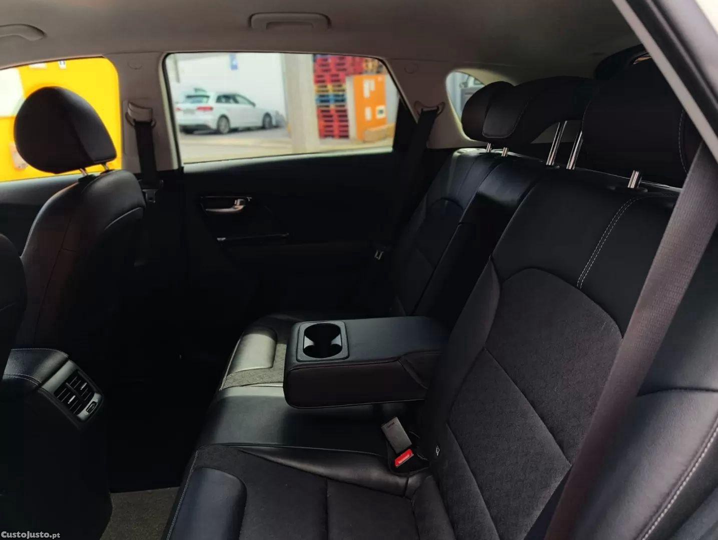 Kia Niro 1.6 gdi hev drive — fotografia 3