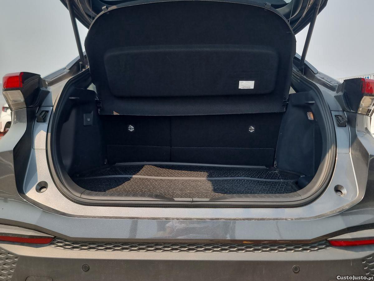 Toyota C-HR 2.0 HDF Plug-in Square Collection — fotografia 6