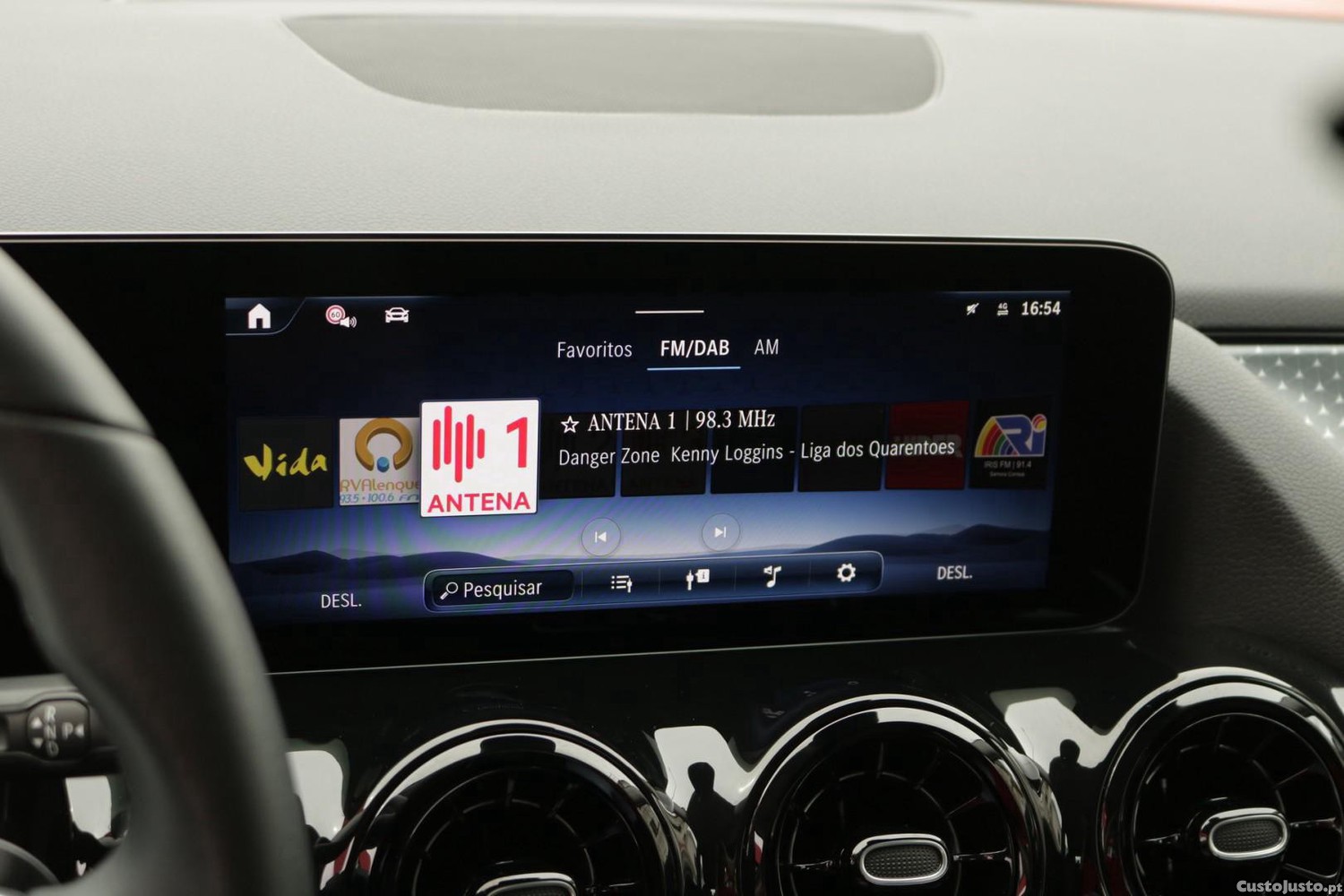 Mercedes-Benz GLA 180 180 d Auto — fotografia 15