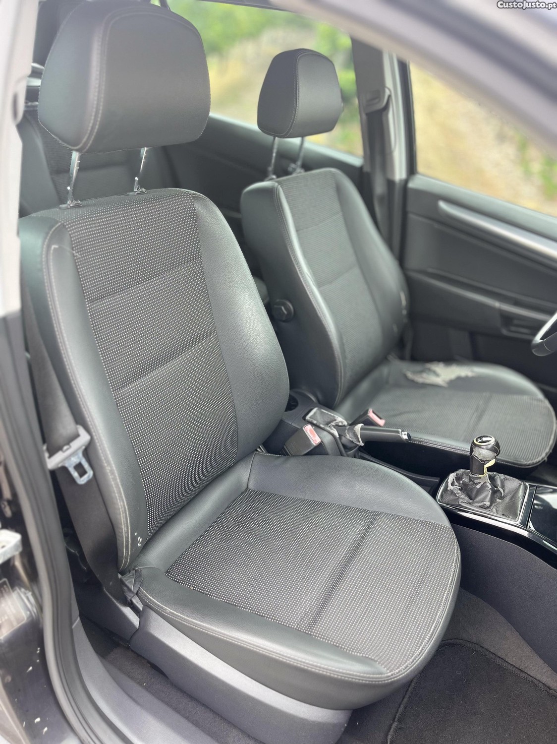 Opel Astra H 1.7CDTi — fotografia 8