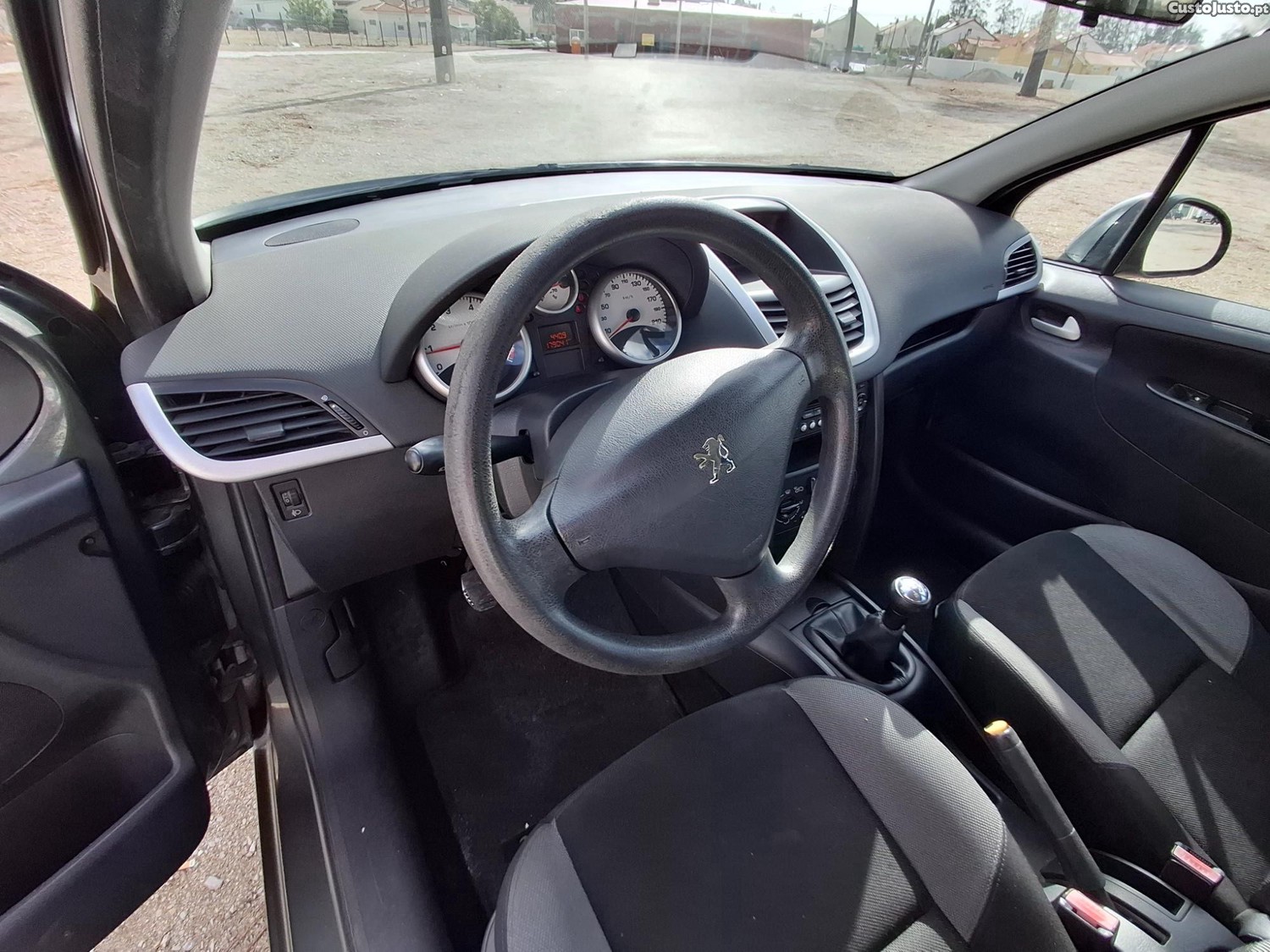Peugeot 207 1.4i 16v Open — fotografia 6