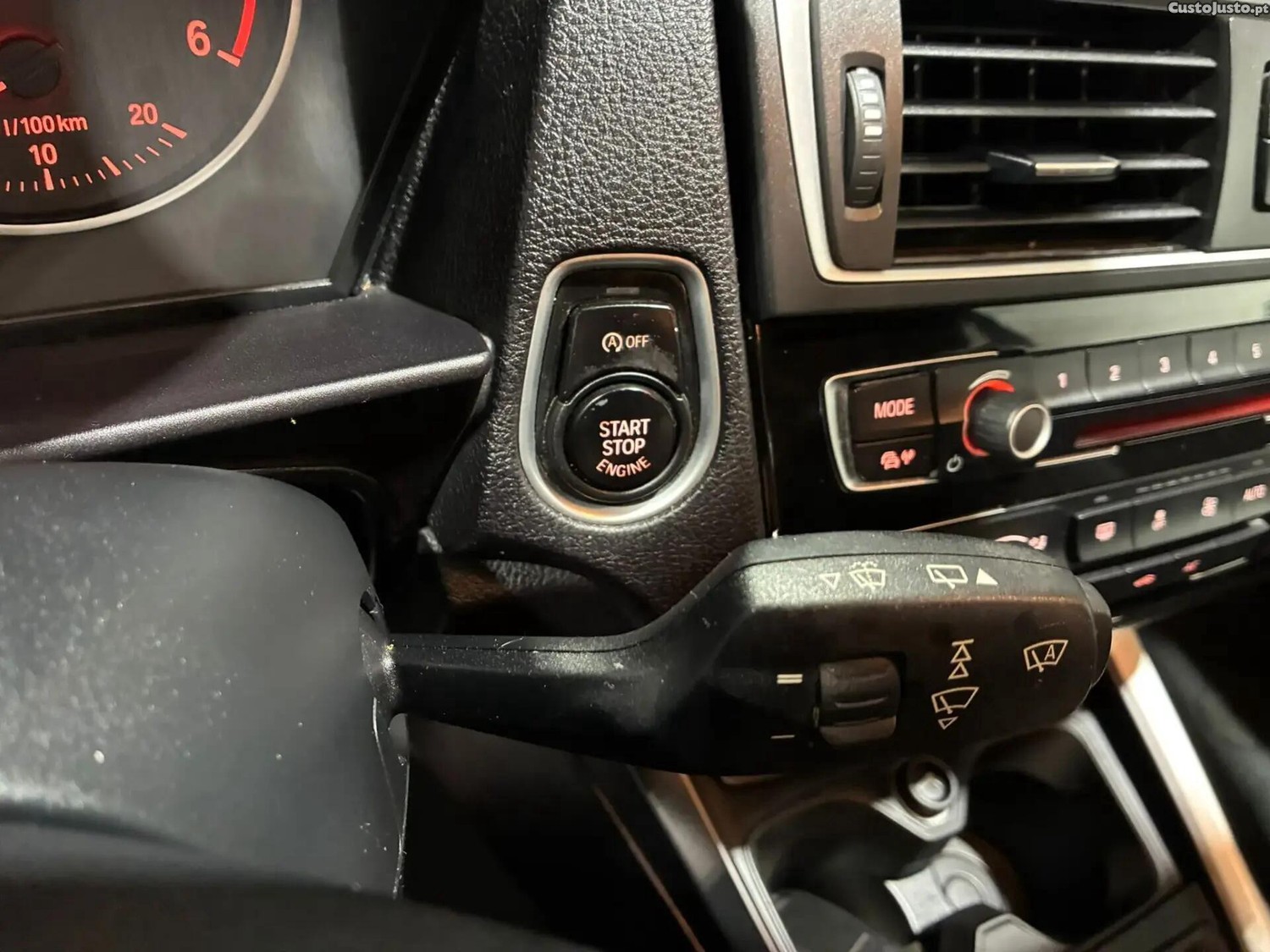 BMW 116 d Advantage — fotografia 10