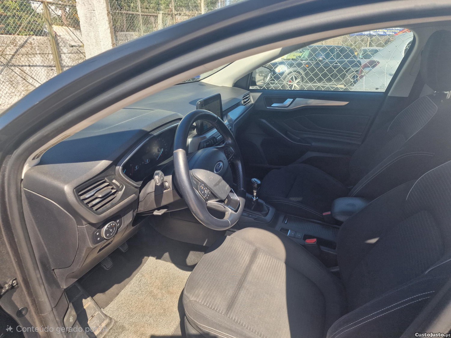 Ford Focus 1.5 TDci Eco Blue — fotografia 4