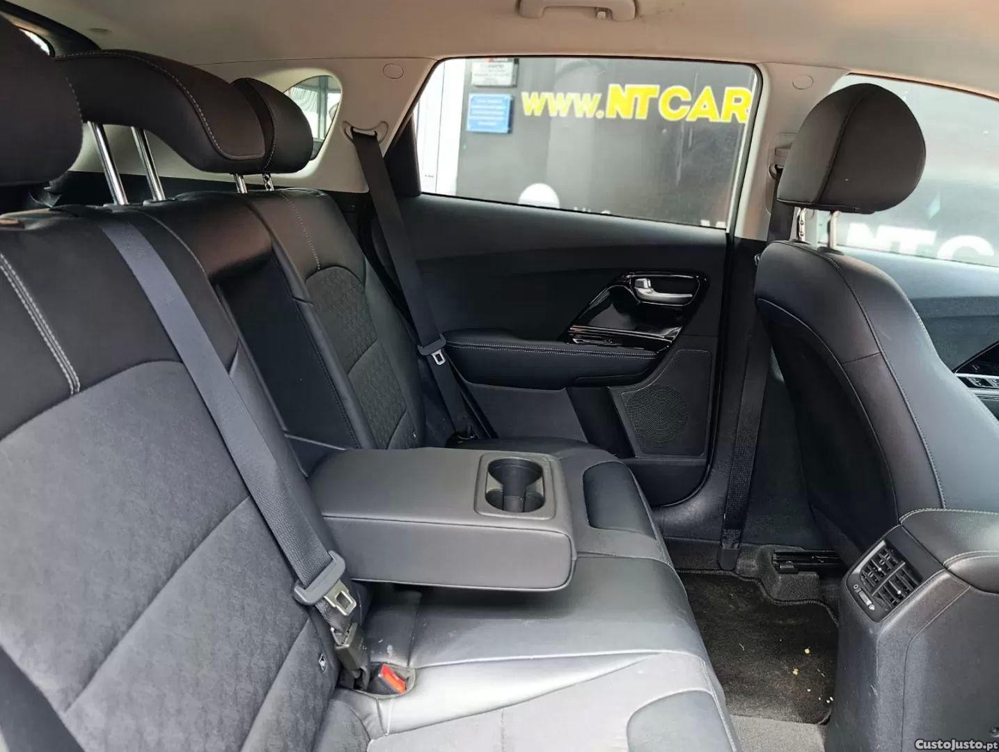 Kia Niro 1.6 gdi hev drive — fotografia 2