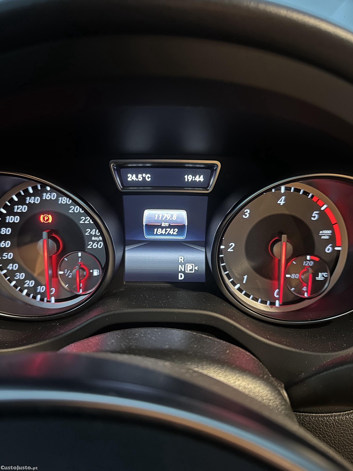 Mercedes-Benz GLA 180 CDI AMG Line Aut. — fotografia 6