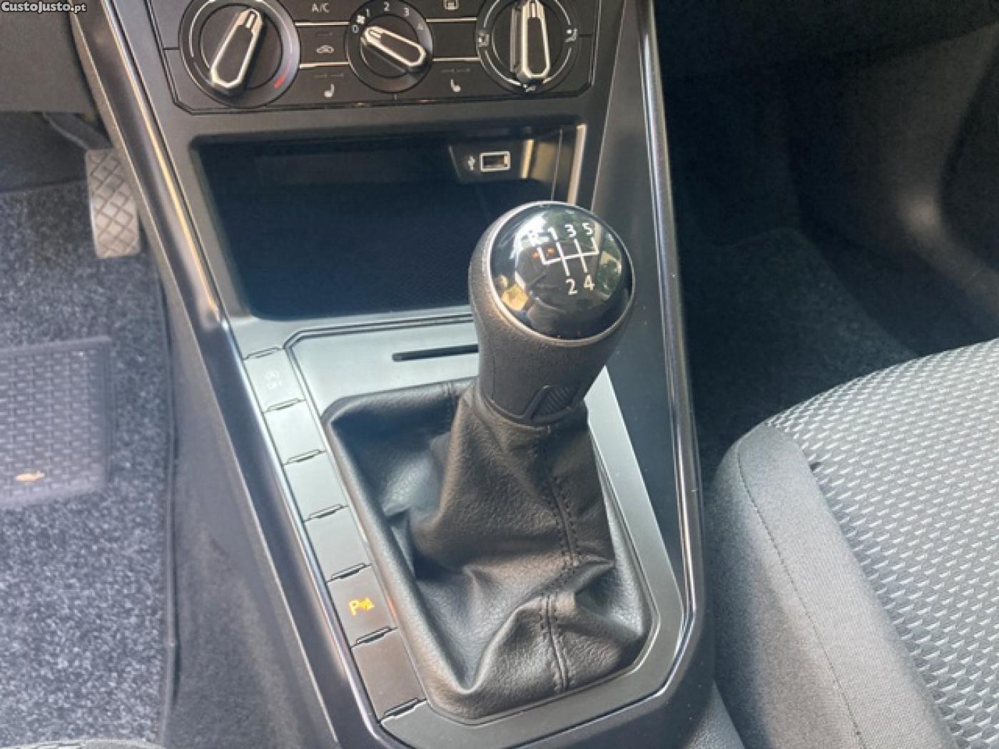 Volkswagen Polo 1.0 Trendline — fotografia 8