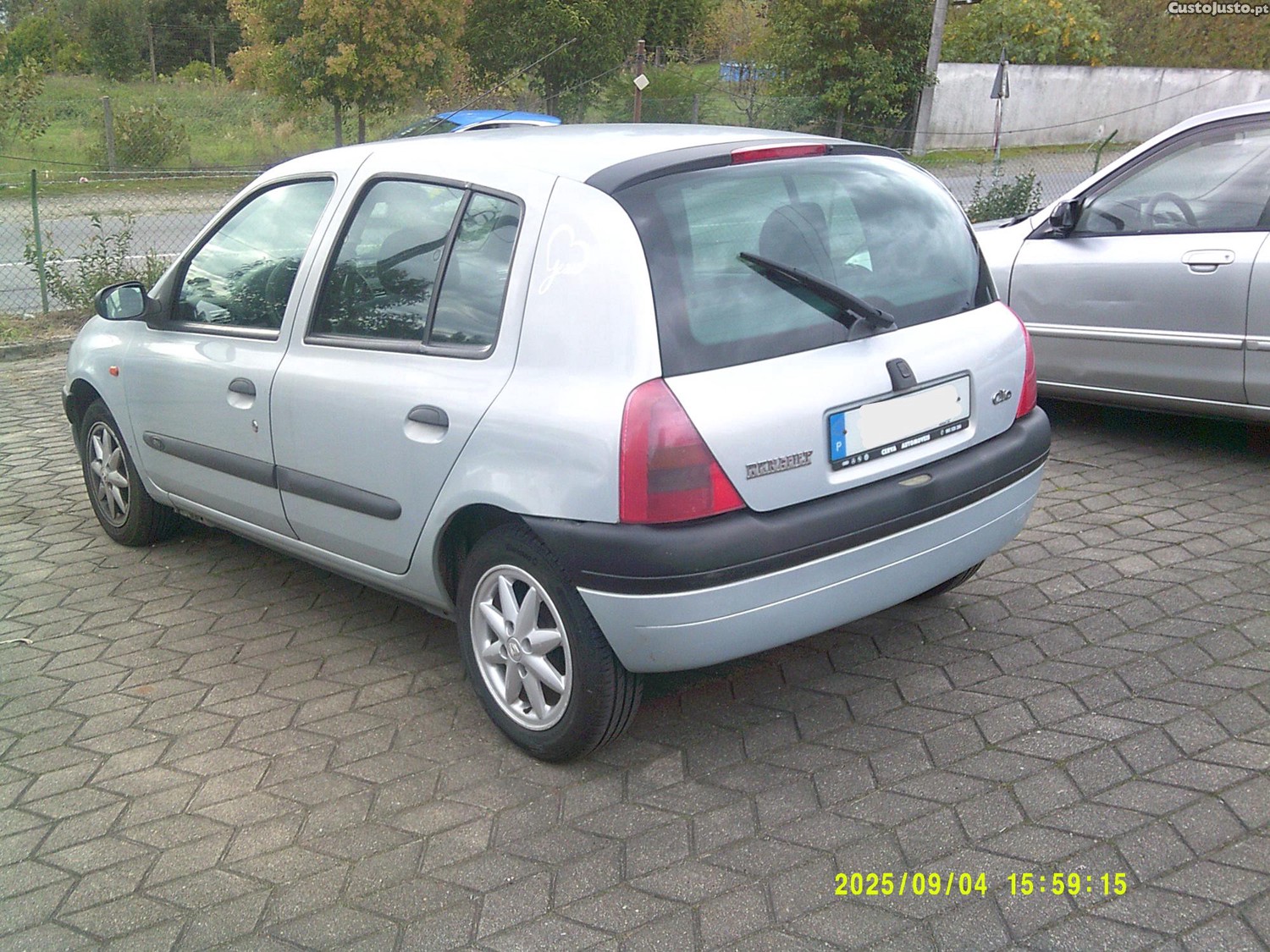 Renault Clio 1.2 Gasolina — fotografia 5