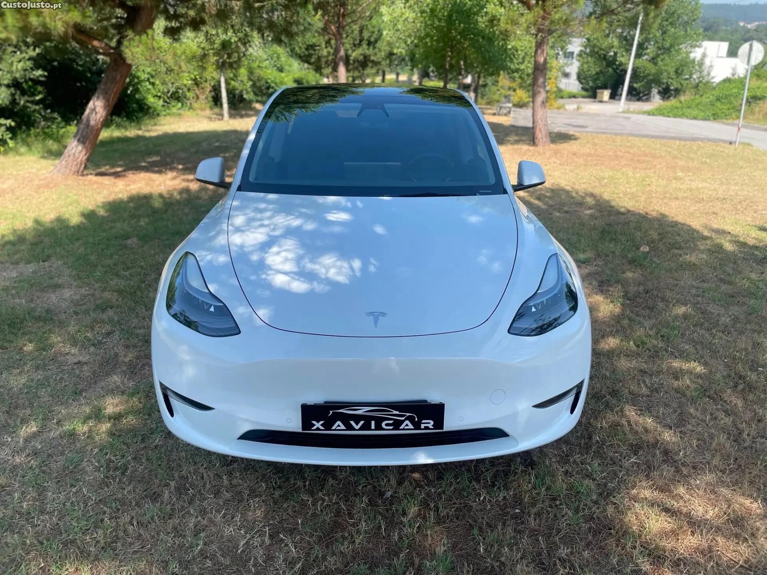 Tesla Model Y Long Range Dual Motor AWD — fotografia 17