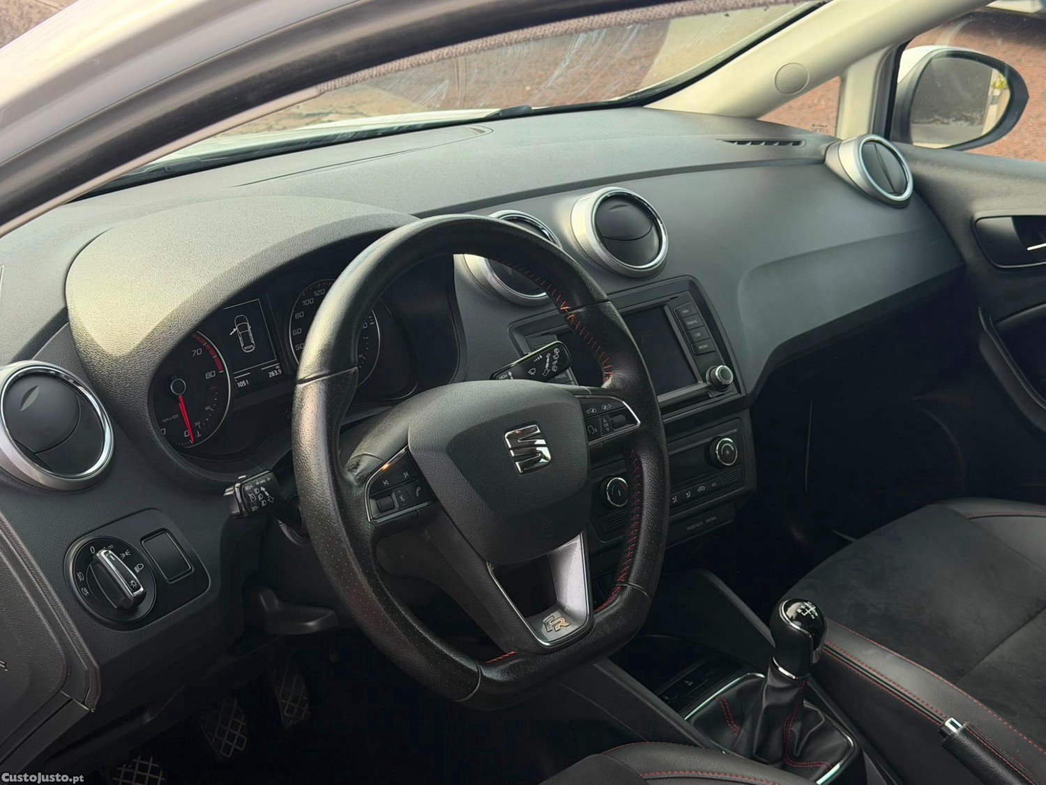SEAT Ibiza FR 1.0 TSI 5P — fotografia 4