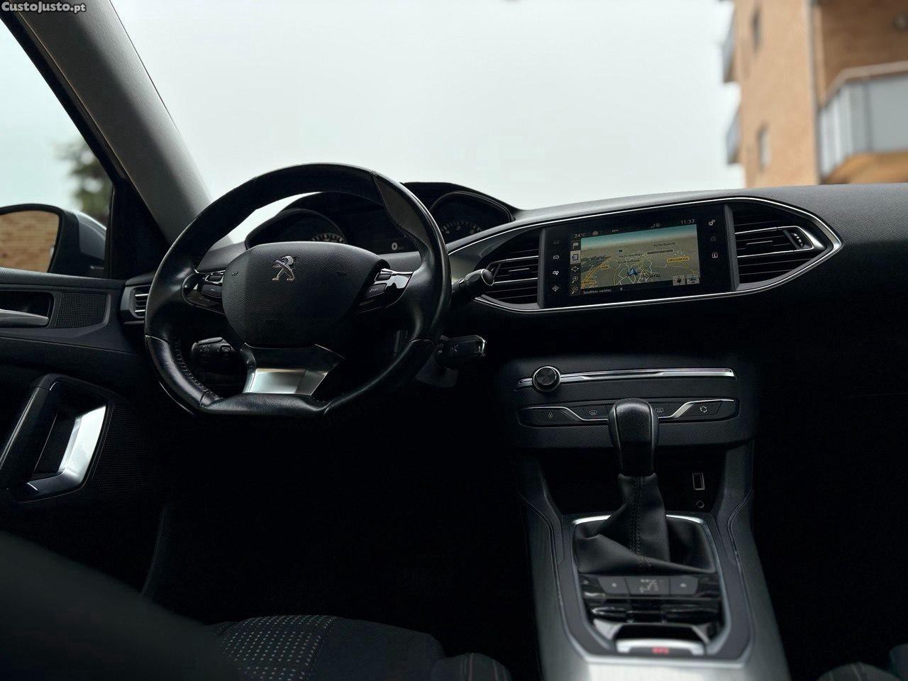 Peugeot 308 SW ALLURE EAT6 1.6HDI 120CV — fotografia 4