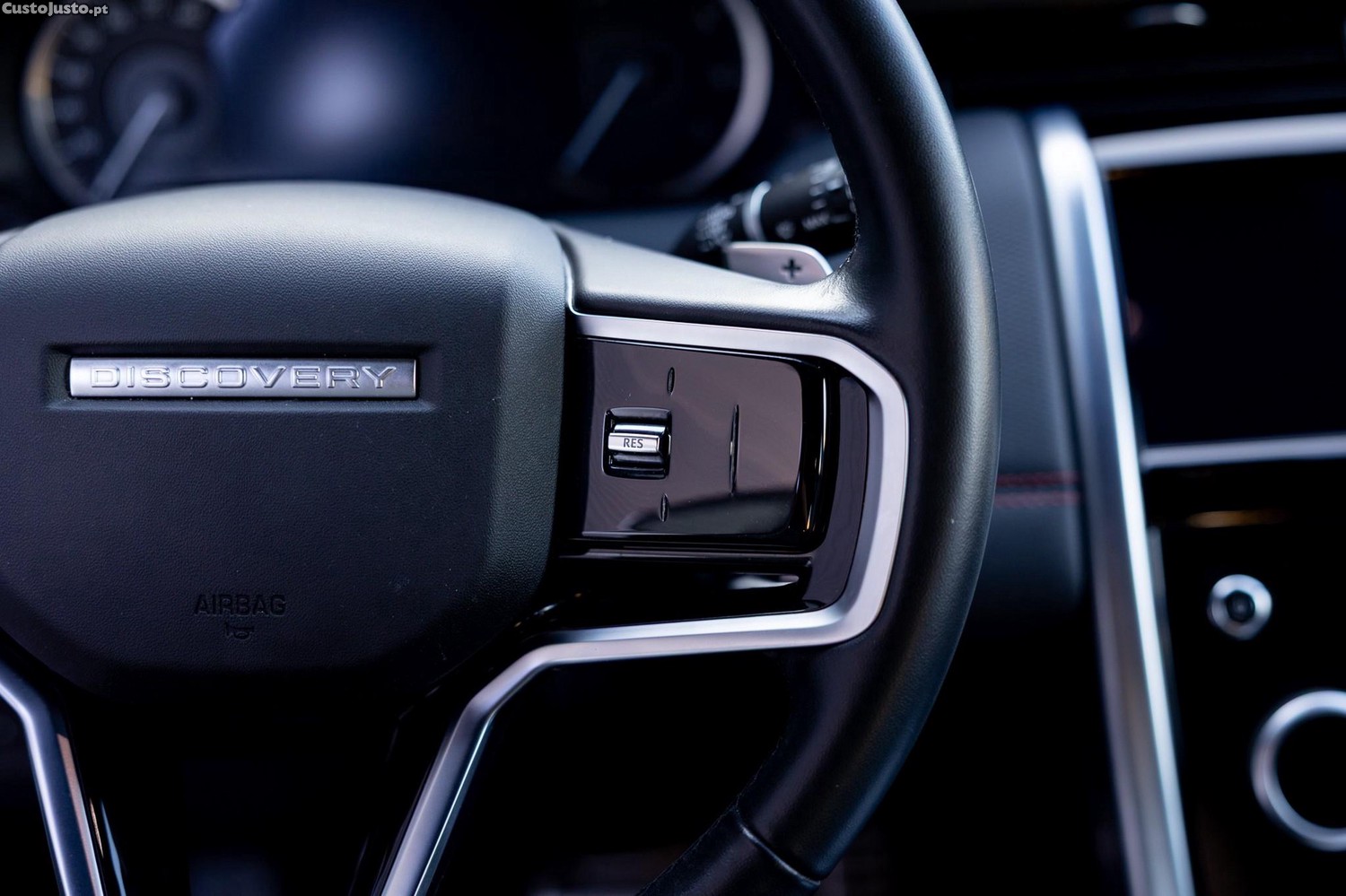 Land Rover Discovery Sport 1.5 I3 P300e AWD R-Dynamic S — fotografia 14