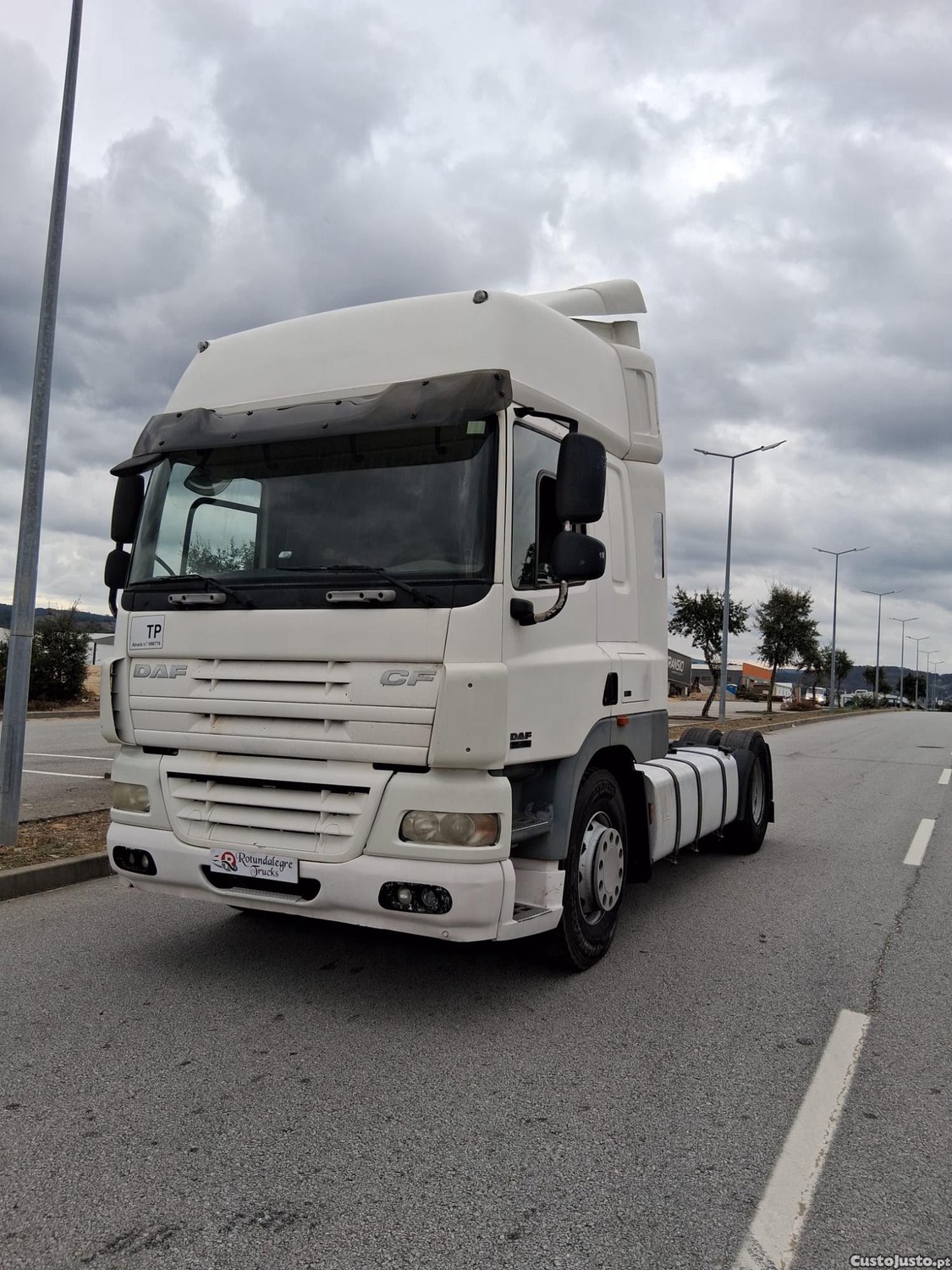 Trator DAF CF 410, caixa automática