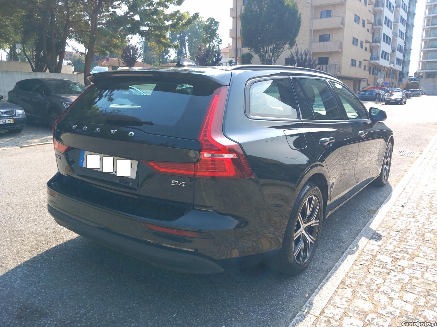 Volvo V60 2.0 D4 Momentum Geartronic — fotografia 14