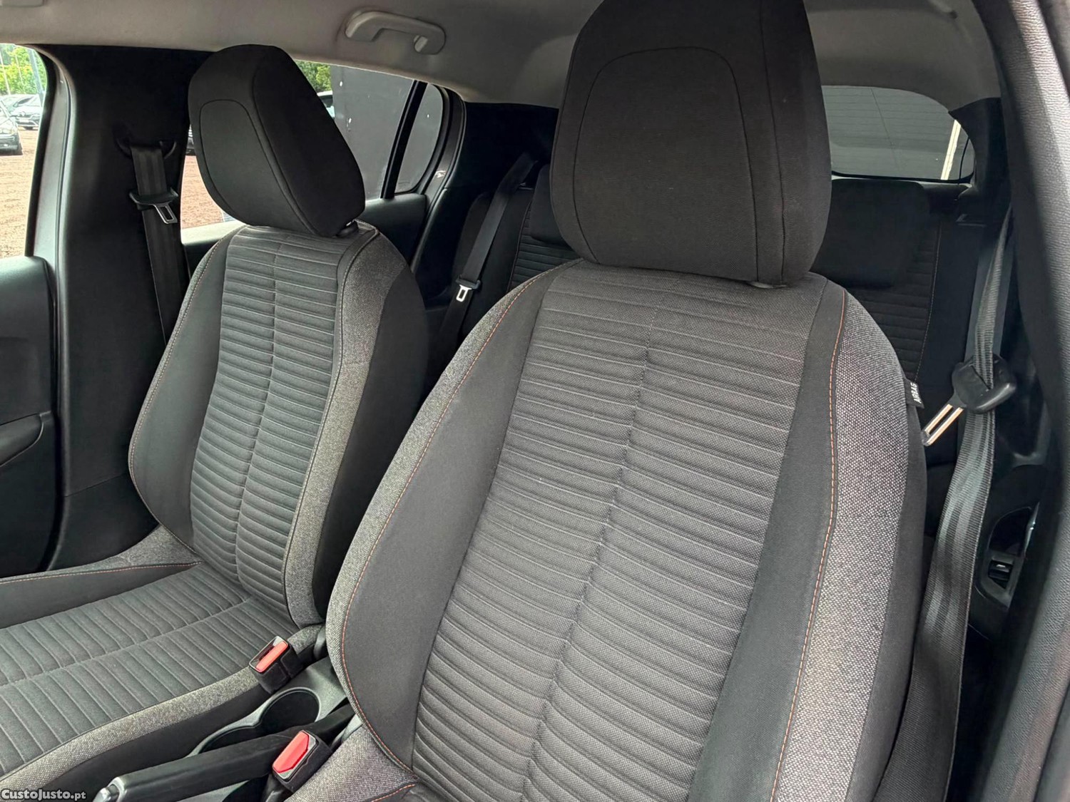 Peugeot 208 Active Pack — fotografia 5