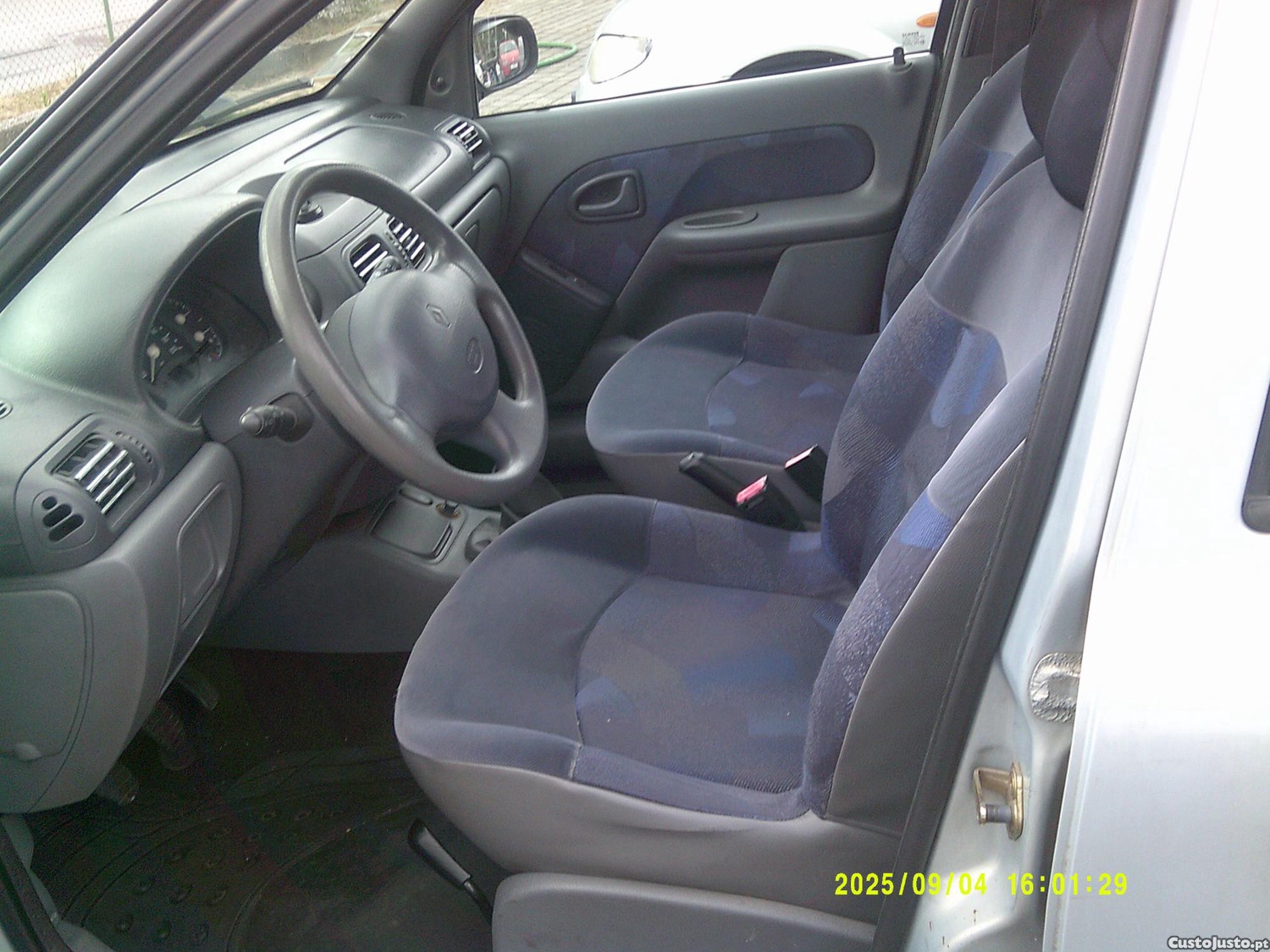 Renault Clio 1.2 Gasolina — fotografia 4