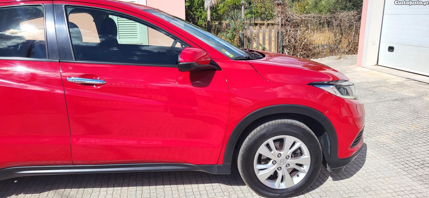 Honda HR-V TECH — photo 2