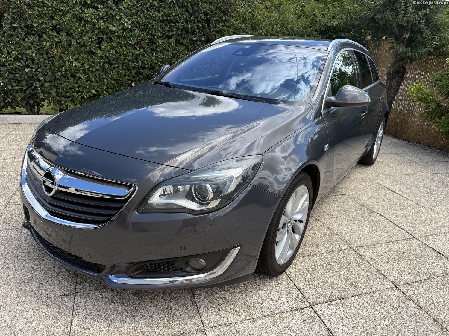 Opel Insignia Sports Tourer — photo 2