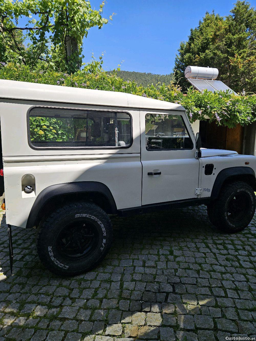 Land Rover Defender 90 td5 — fotografia 6
