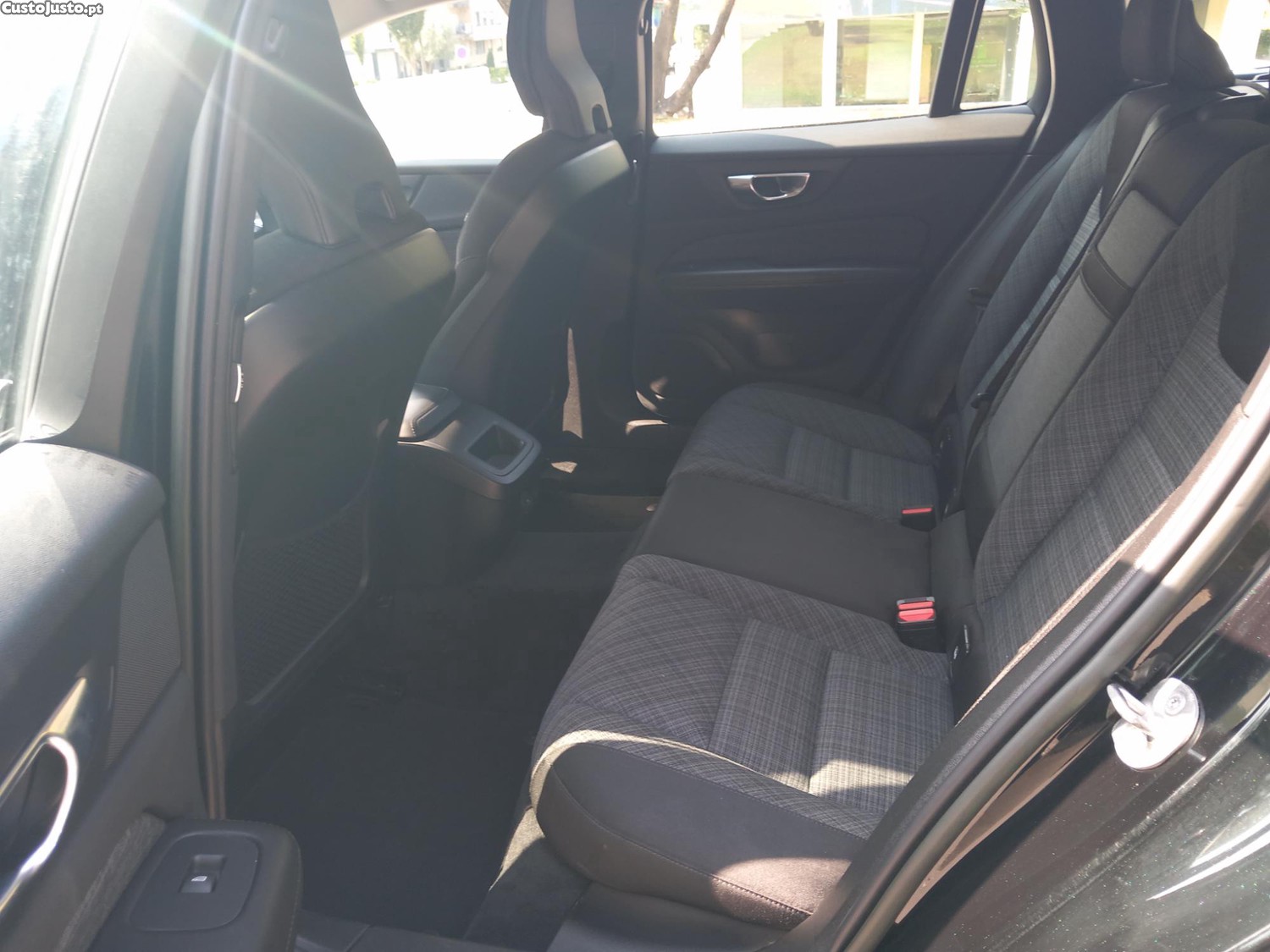 Volvo V60 2.0 D4 Momentum Geartronic — fotografia 7