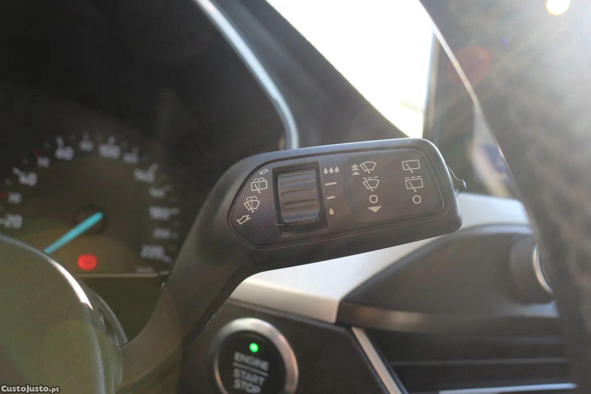 Ford Focus SW 1.5 TDCi EcoBlue Connected — fotografia 4